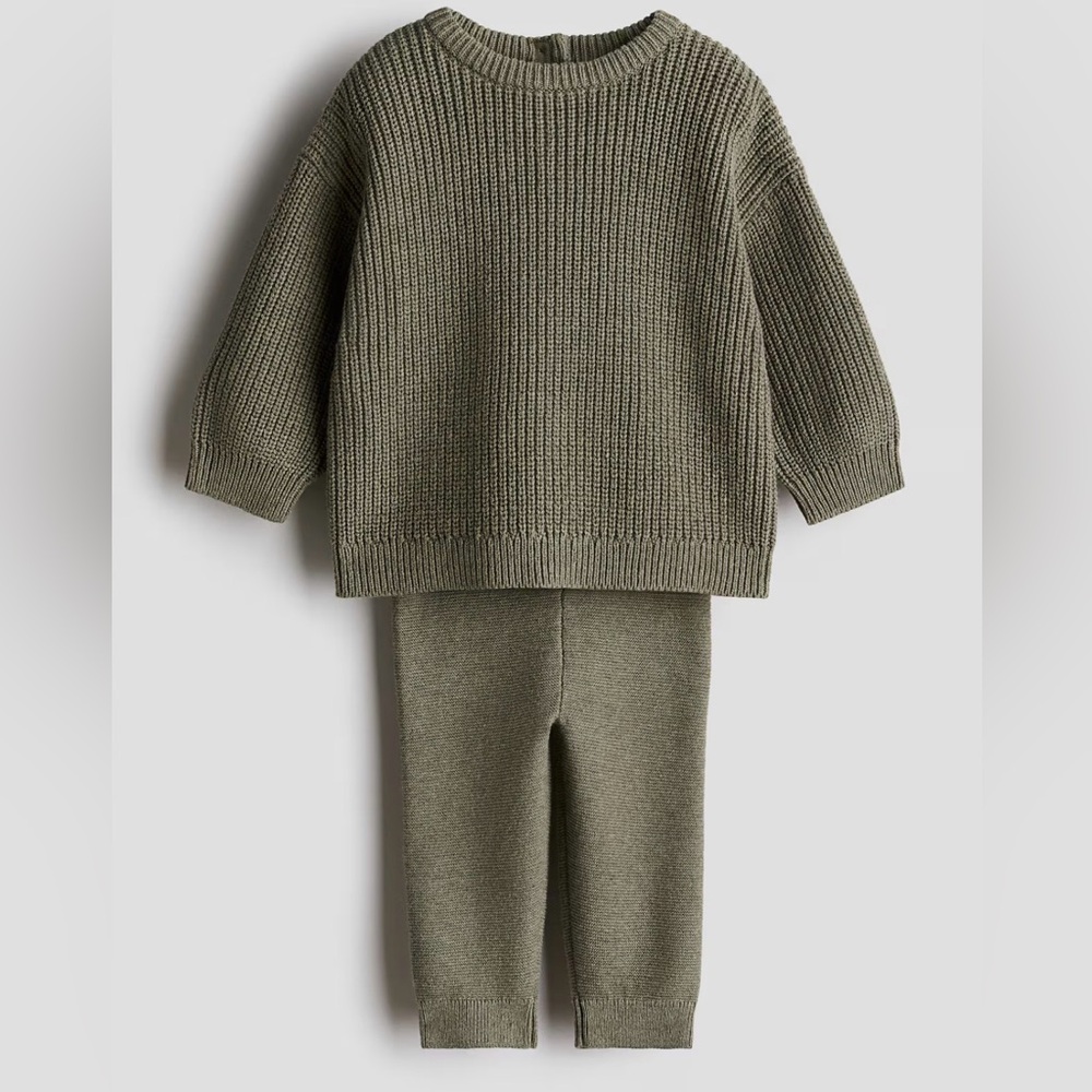 H&M 2 piece knit set - size 3 months